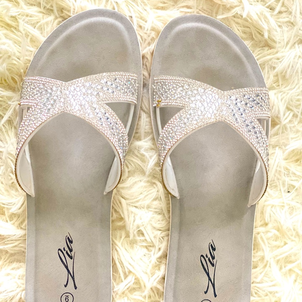 Lia bling flip flops, size 9, very gently used